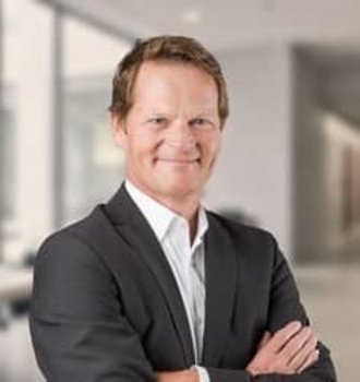 Dr. Peter Staub Dr. Peter Staub