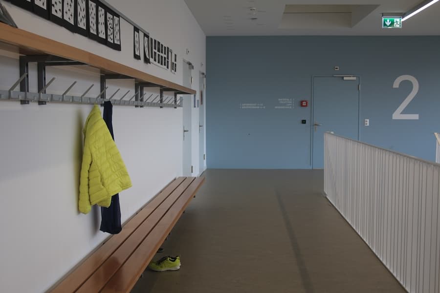 MAKK Garderobe mit Sitzbank MAKK Garderobe mit Sitzbank